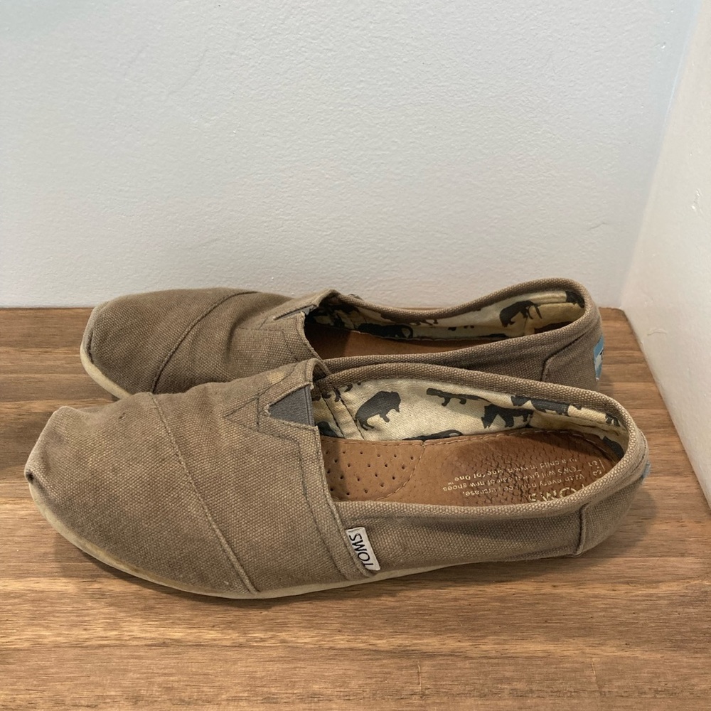 TOMS Alpragata cotton canvas slip-on, women’s size 8.5, ash